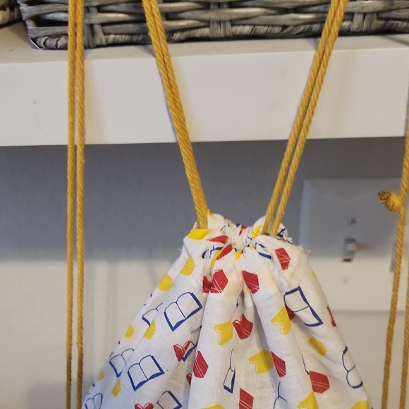 Kids Patterned Drawstring Backpack - Picture 3 of 5